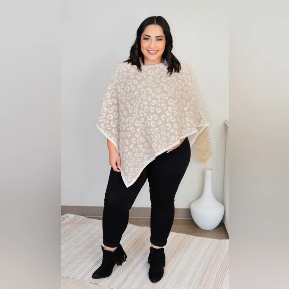 Poncho - Picture 3 of 6